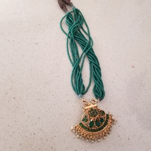 Seed bead necklace